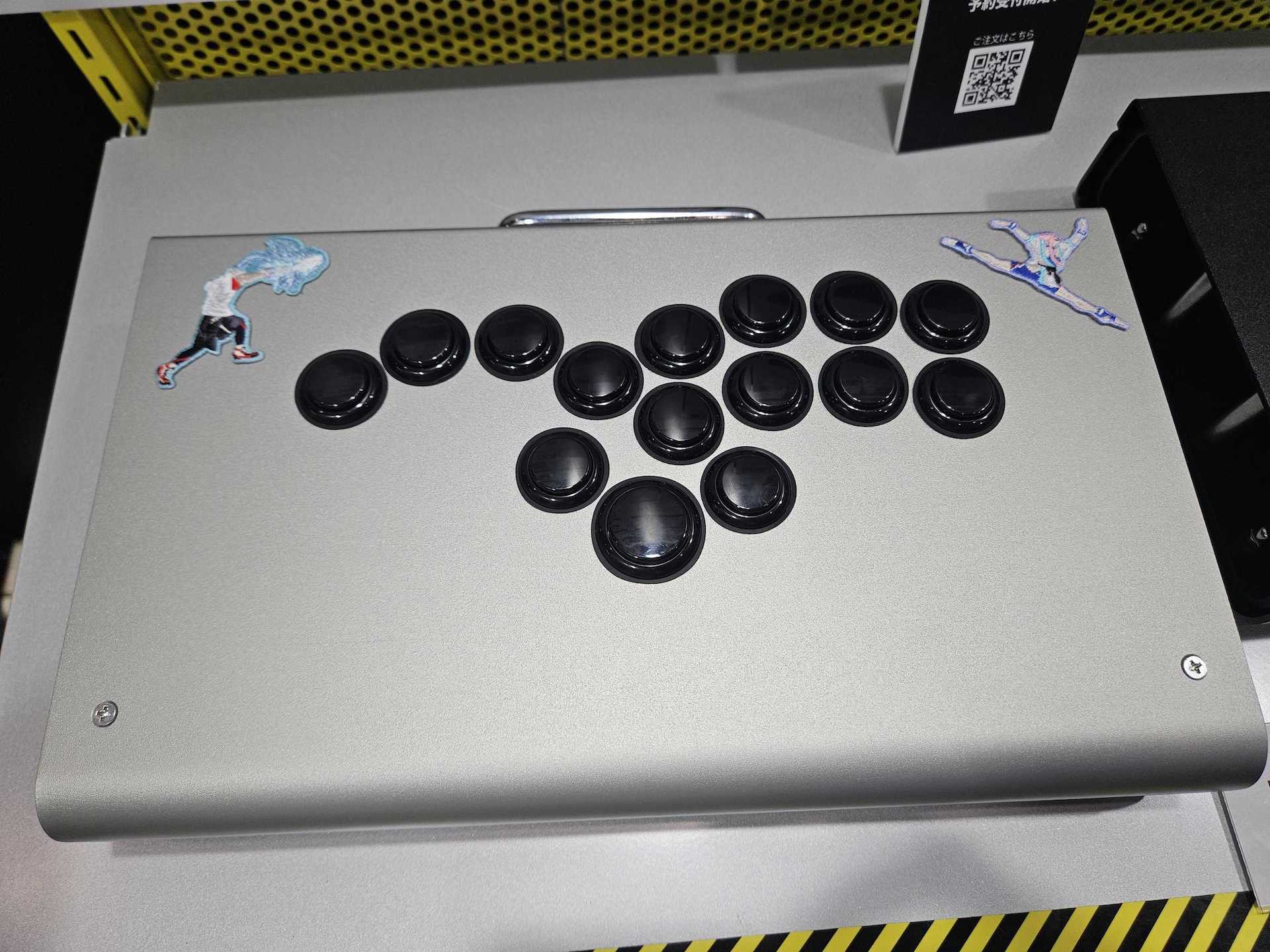 レバーレス、レバーどちらも選択可能