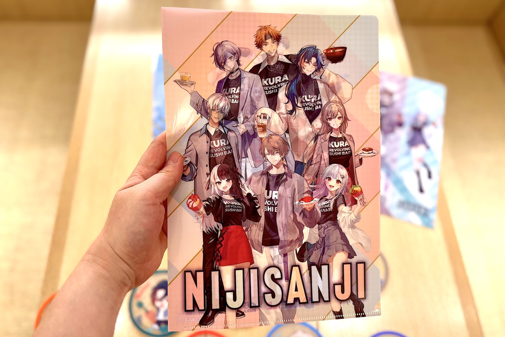 こちらは各ユニットのメンバーが集結したイラストを使用