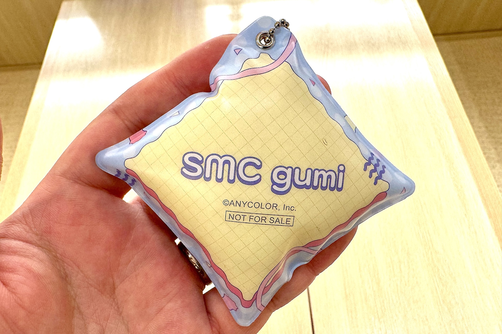 裏面は所属ユニット名がデザイン