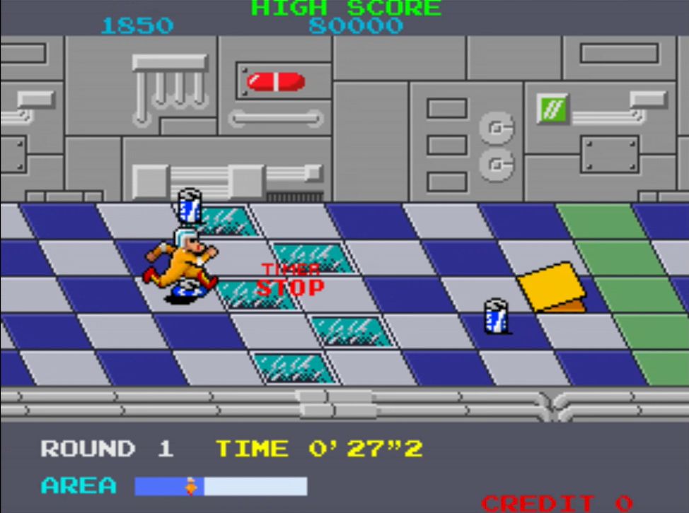 特定の位置に出現するアルミカンを踏むと、2秒間タイマーがストップする。各ステージの攻略には絶対不可欠な存在だ