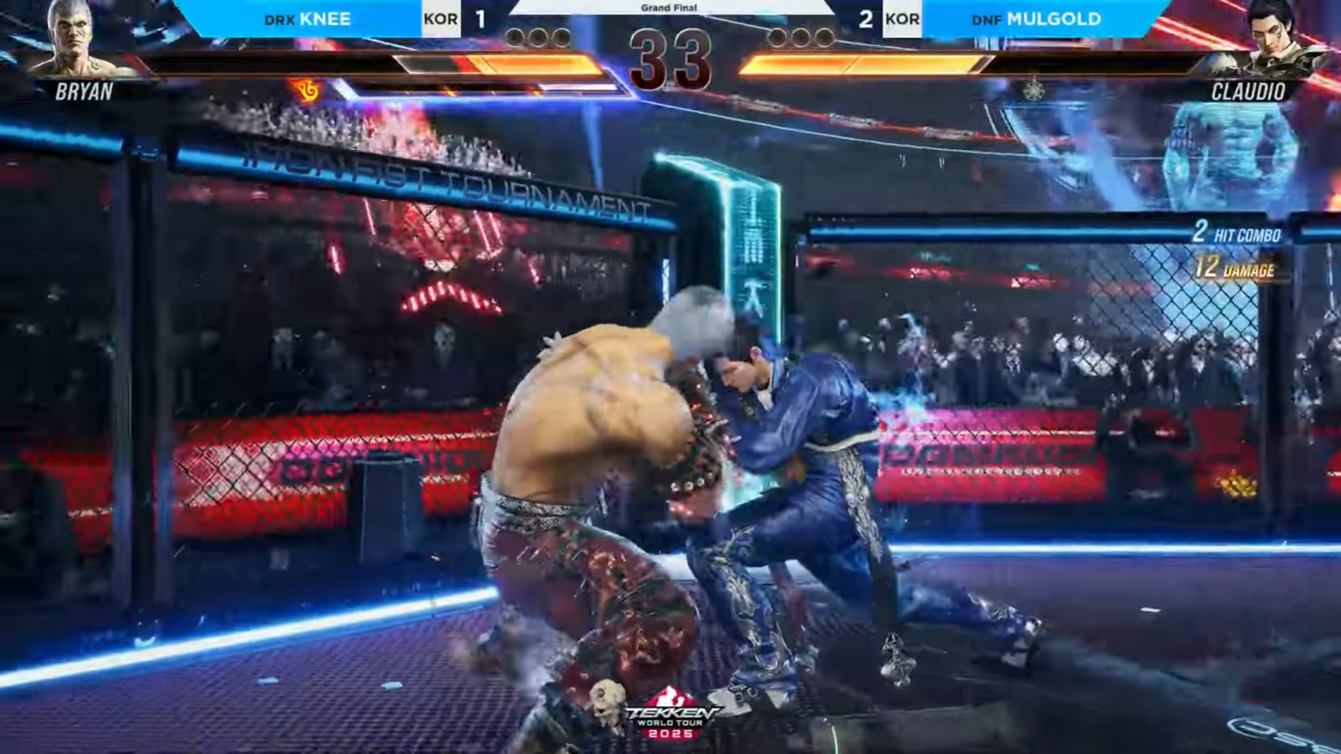 今までMulgold選手の快進撃を支えていた壁際でのセットプレイが遂に破られる。それだけでなく、明らかにMulgold選手がKnee選手によって壁際に追い詰められる時間が増えていた。今まではどんな選手に追い詰められてもスルリと壁際から脱出していたのだが、それをKnee選手は許さなくなっていた