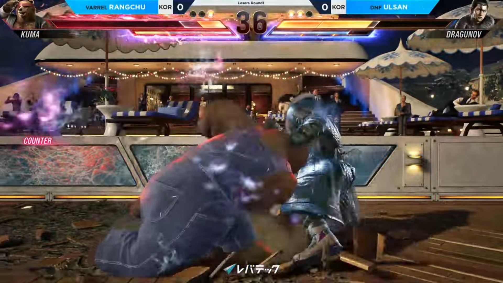 1試合目の決着となったシーンだが、これは「EVO Japan 2024」では観られなかったシーンだと思われる。シーズン1の最中に行なわれた変更点だが、ヒートバーストを発動するとスーパーアーマー状態ようなものになりつつ、若干のダメージを与える打撃で反撃する。これがほぼ安全に繰り出せる攻防一体の運用ができたため、相手がこの行動を読めていれば横移動で容易にこれを回避できるように変更された。筆者も同じシチュエーションで予選プールでKEISUKE選手に反撃を受けているので、このシーンには既視感を覚えた