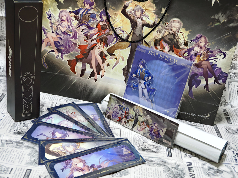 中身はこんな感じ。アクスタはレイシオだった