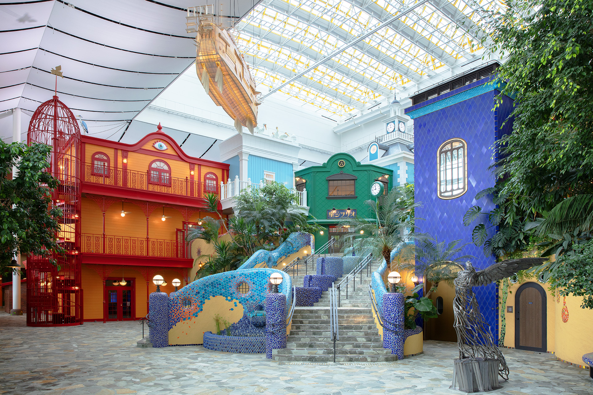 ジブリの大倉庫の「中央階段」