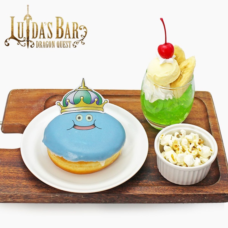 キングスライムがあらわれた！　クリームソーダ風のゼリーとポップコーンを添えた優雅なデザートプレートです