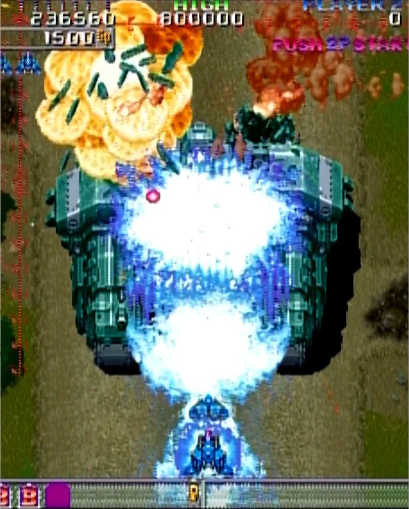 こちらはレーザーボム。攻撃範囲は狭いが、スプレッドボムよりも敵に大ダメージを与える