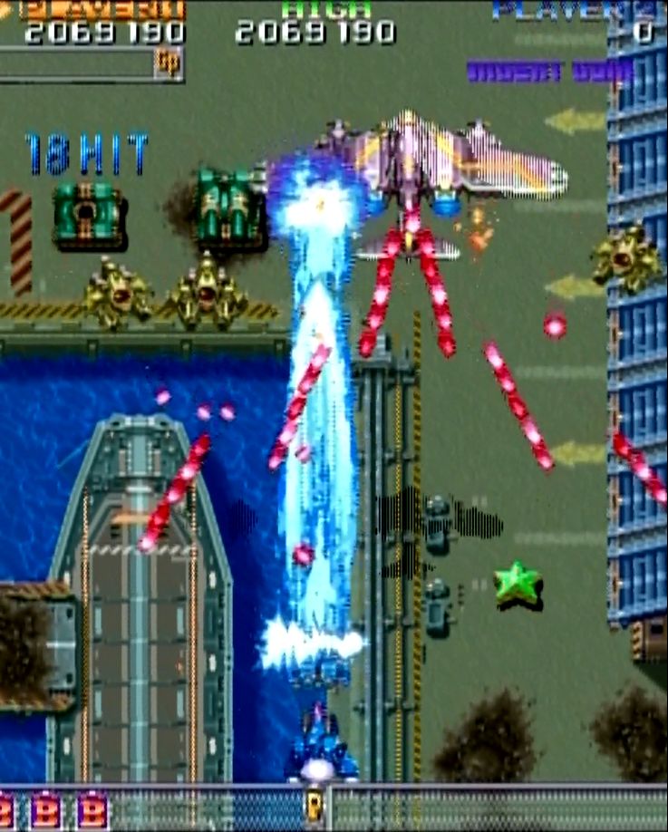 状況に応じて、ショットとレーザーをタイミングよく切り替えつつ、敵を倒すパターンを作るのがとにかく楽しい