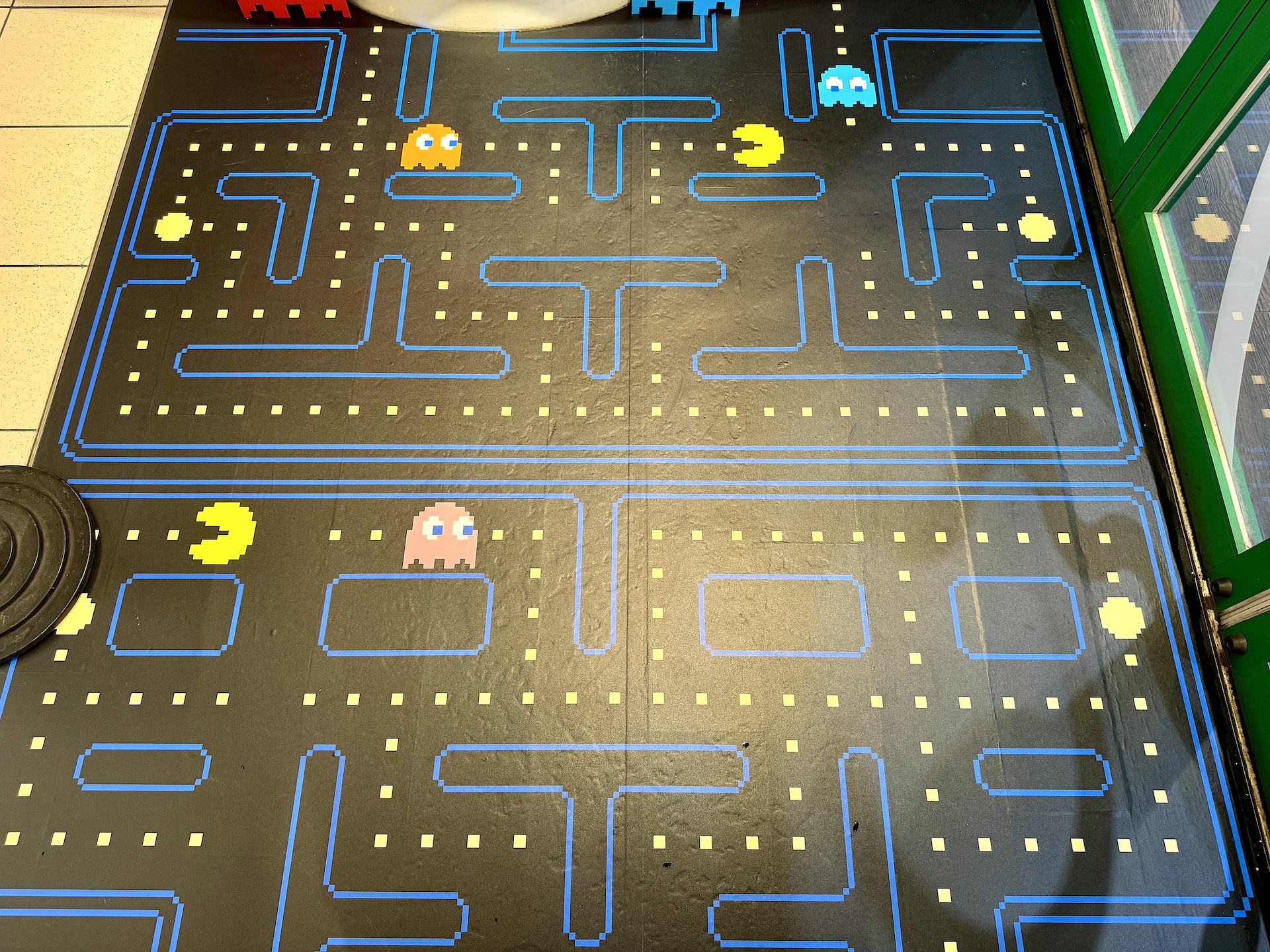 フロアの床の一部もゲーム仕様に