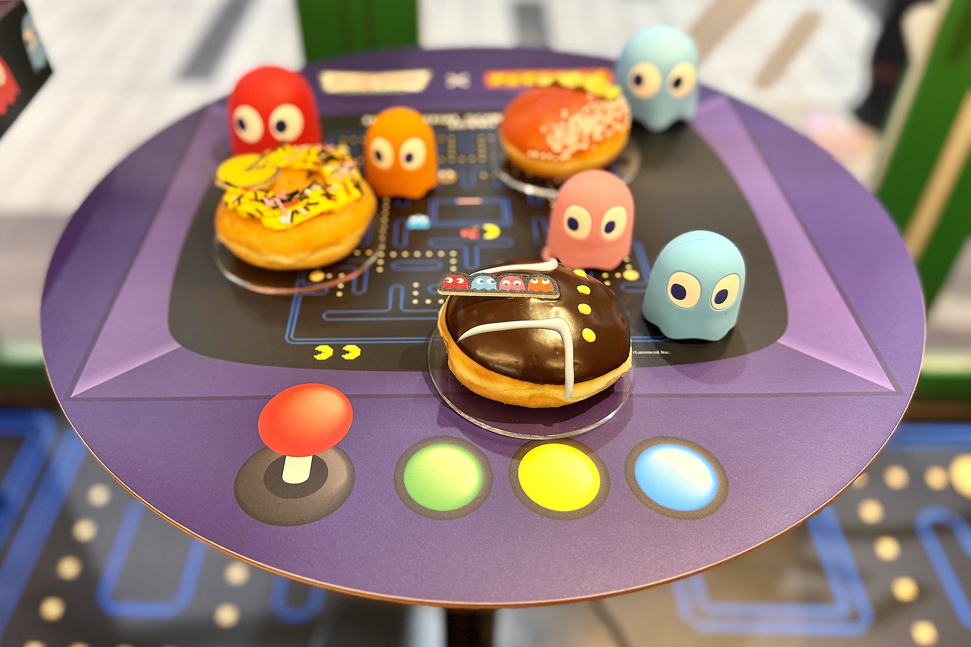 懐かしさもあり、今の時代には逆に新しく見えるレトロポップな雰囲気がいい感じだ