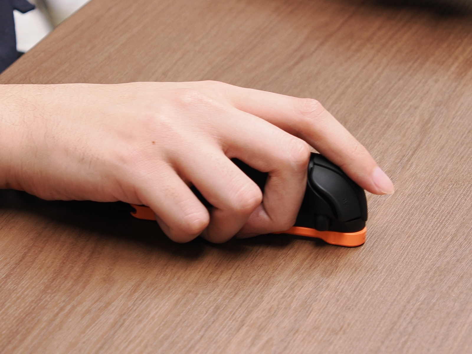 今回初めてJoy-Con 2を触ったが、かなり滑らかなマウス操作ができる