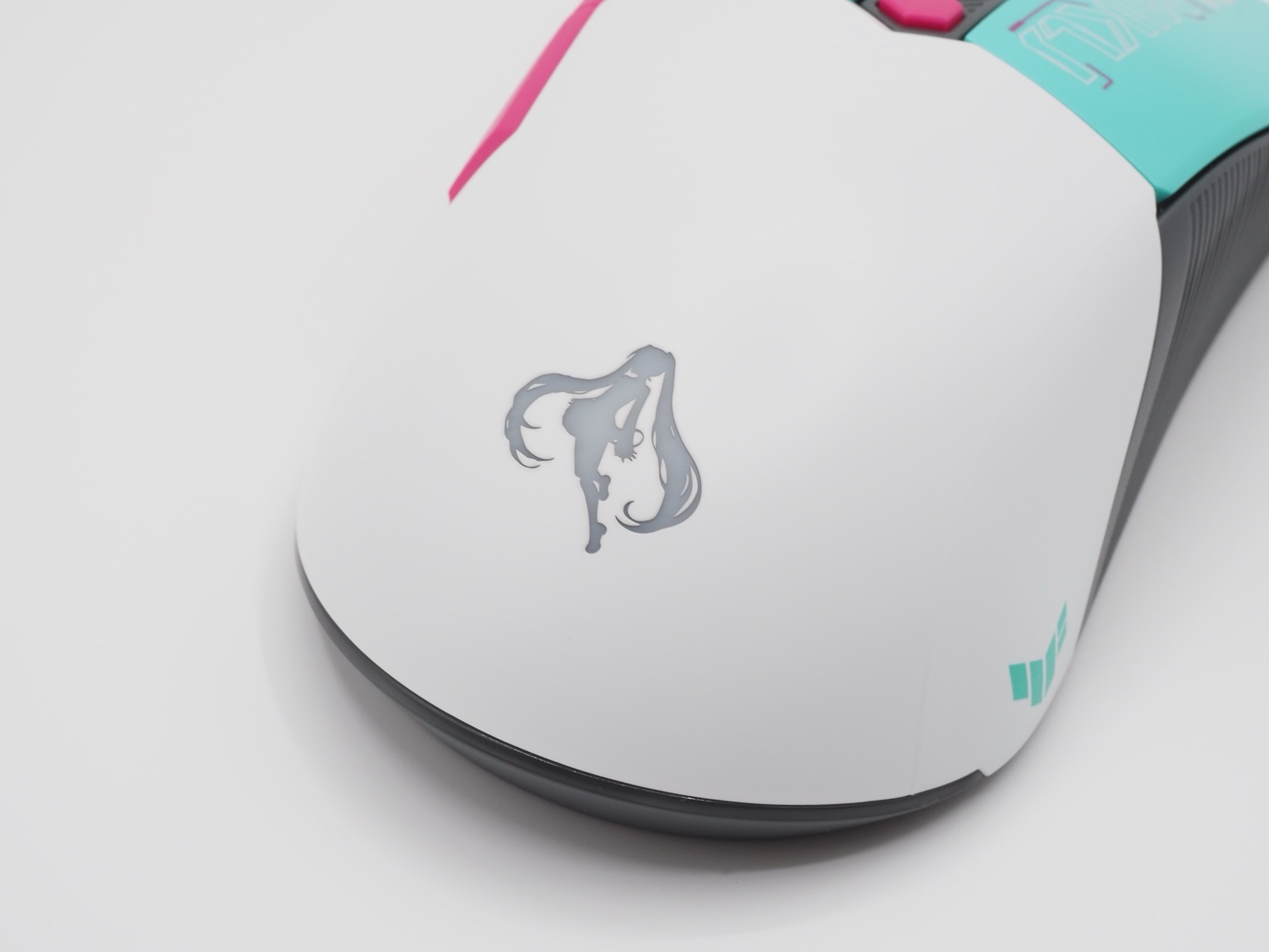 グリップ部分には初音ミクのシルエット