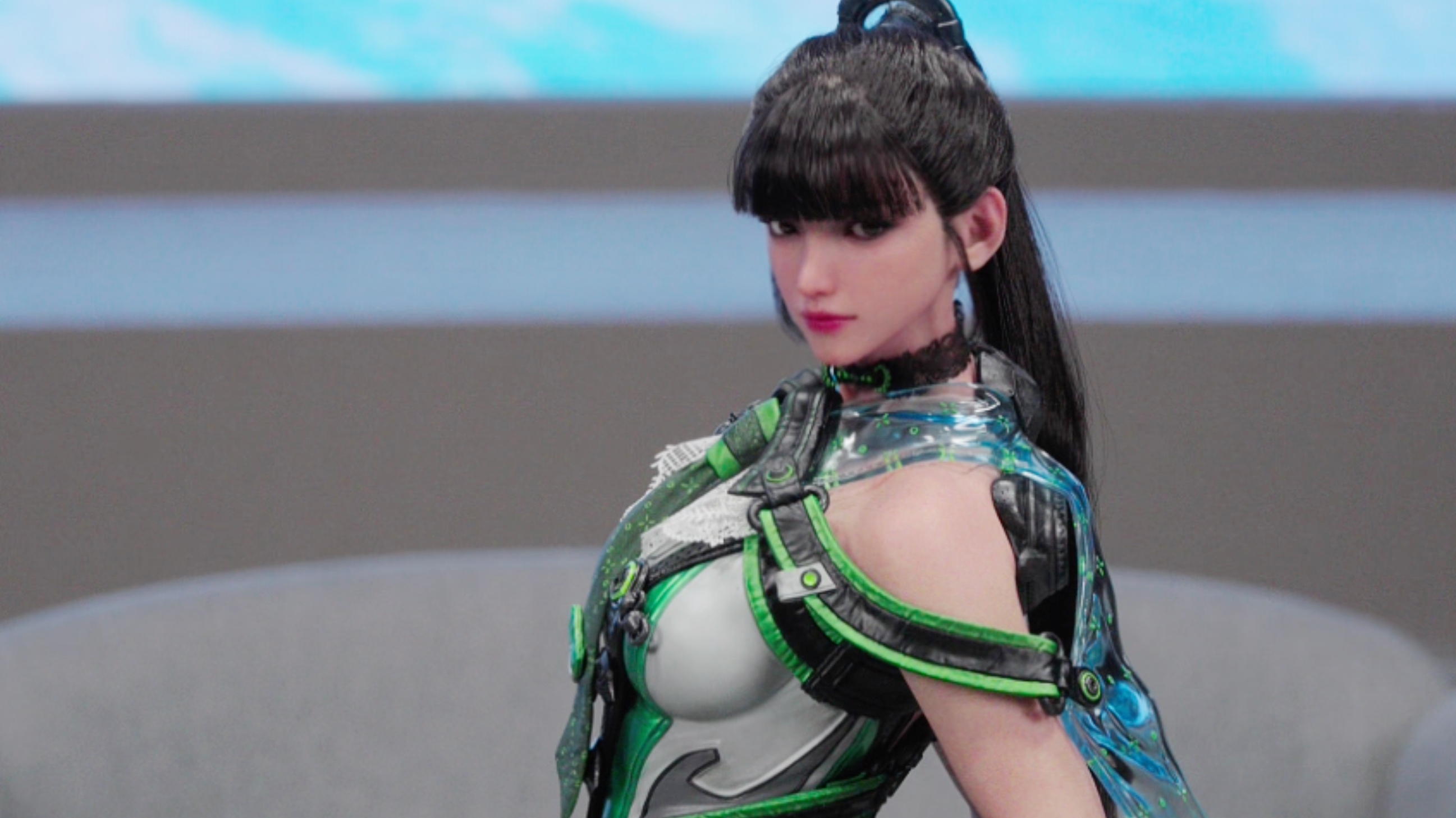 収録スタジオには、日本円でおよそ60万円という高額にもかかわらず即完売したJNDスタジオ製「1/3 スケール “Eve & Tachy”」のフィギュアが置かれていた