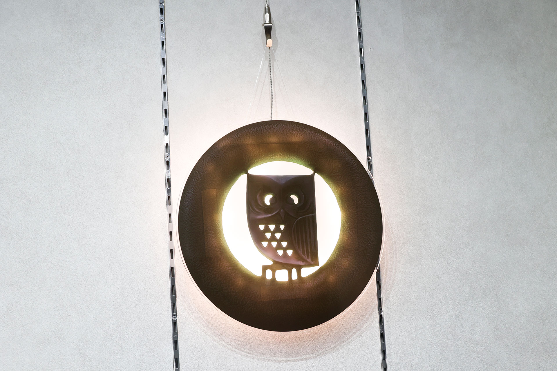 ペンション「シュプール」のレリーフも飾られていた