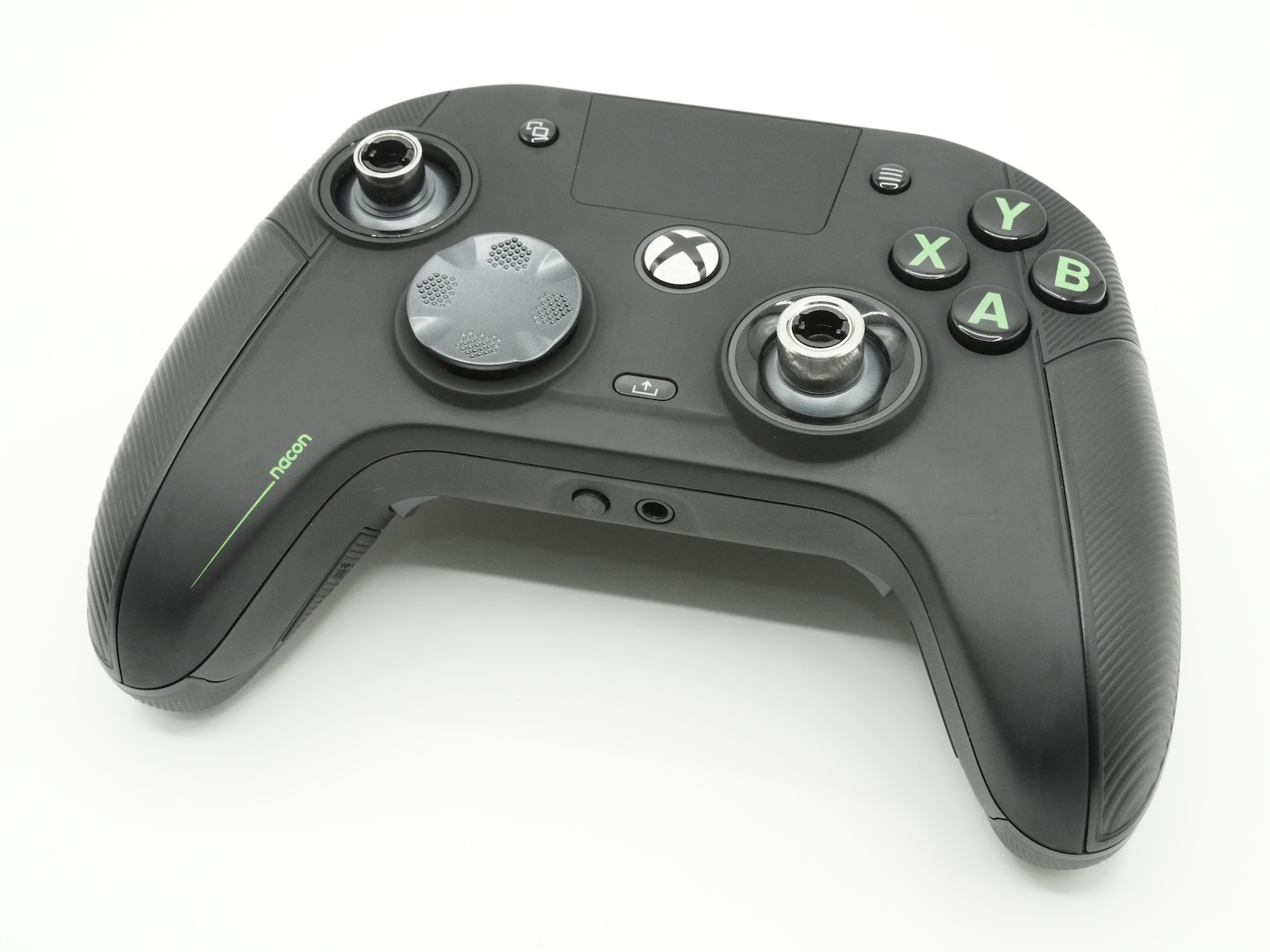 まずは傾斜角を変えられるリングを好みに応じて装着