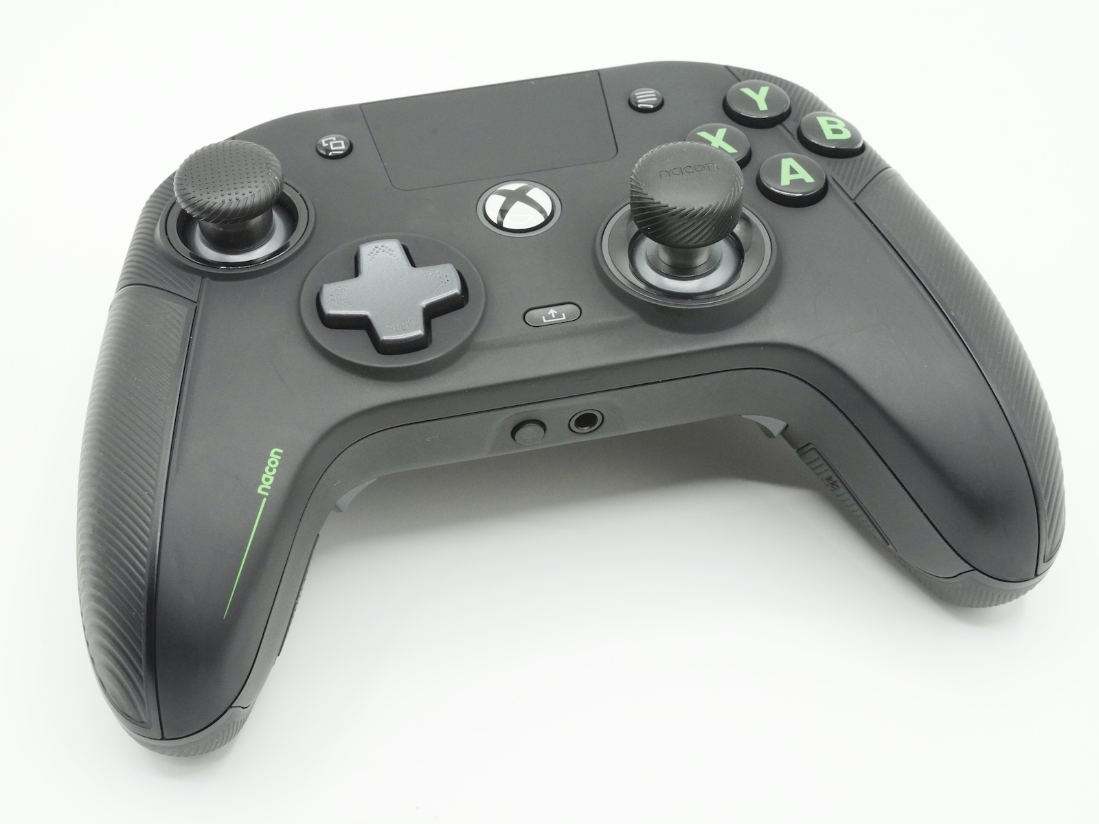 ソフトウェアとハードウェアをカスタマイズして、自分好みのセッティングを見つけよう！