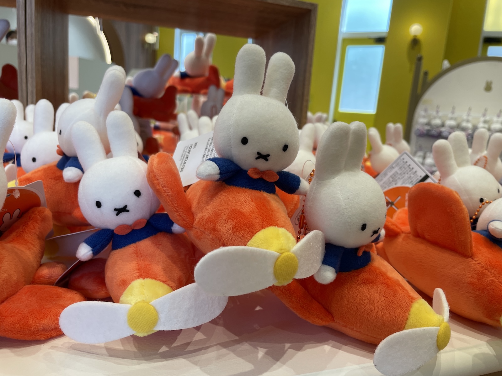 ひこうきミッフィーマスコットキーチェーン（価格：2,600円）