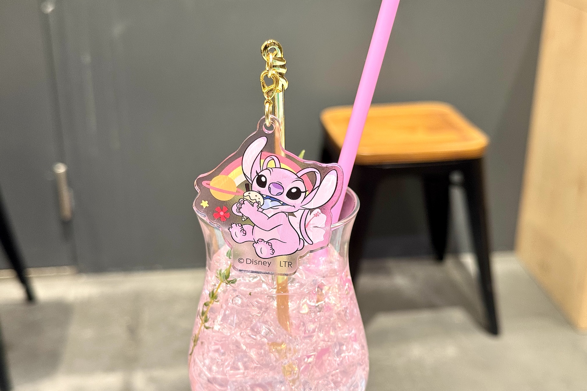 ＜エンジェル＞ピーチソーダ 990円