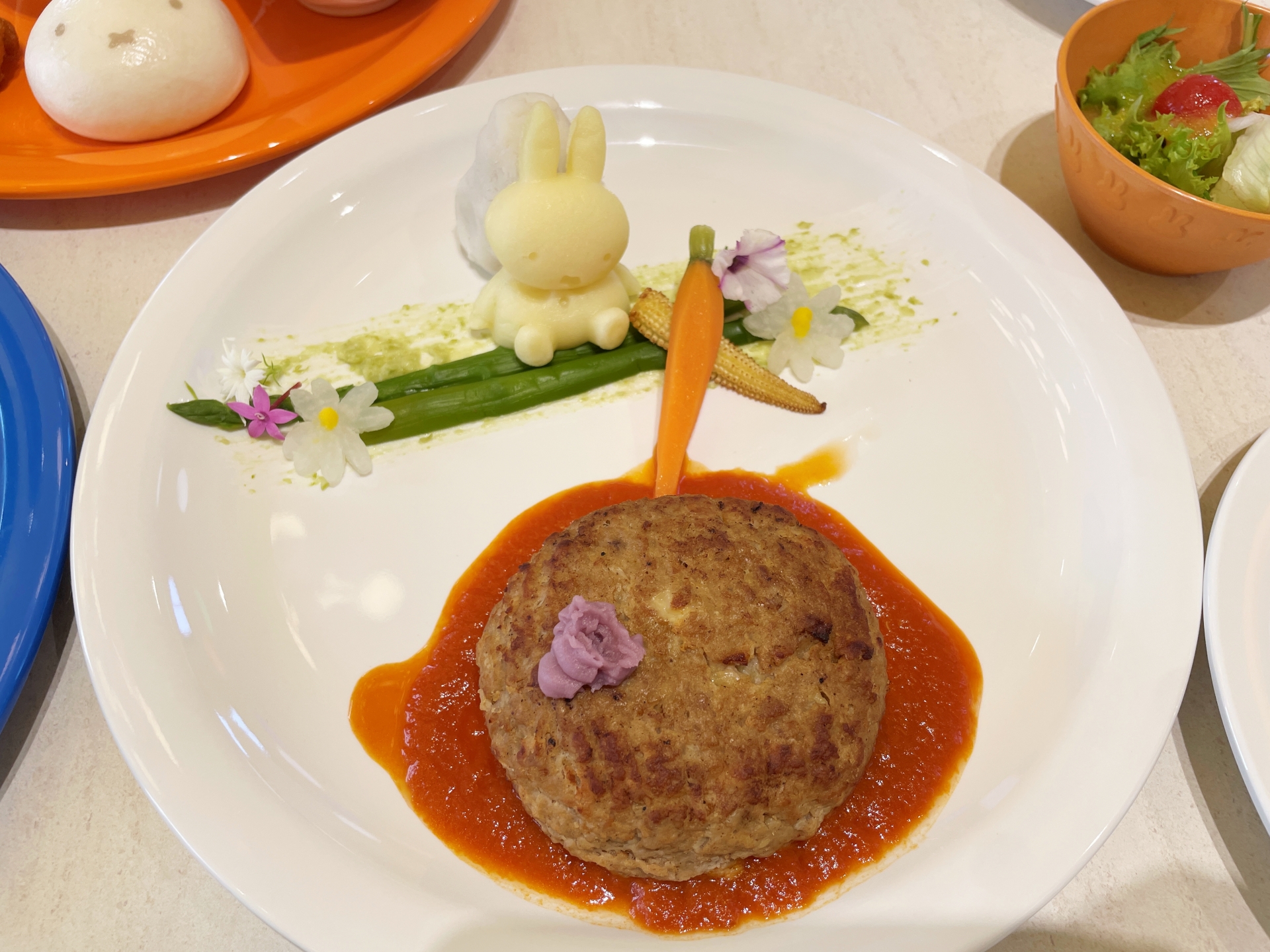 ミッフィーのセレブレーションハンバーグ 2,500円