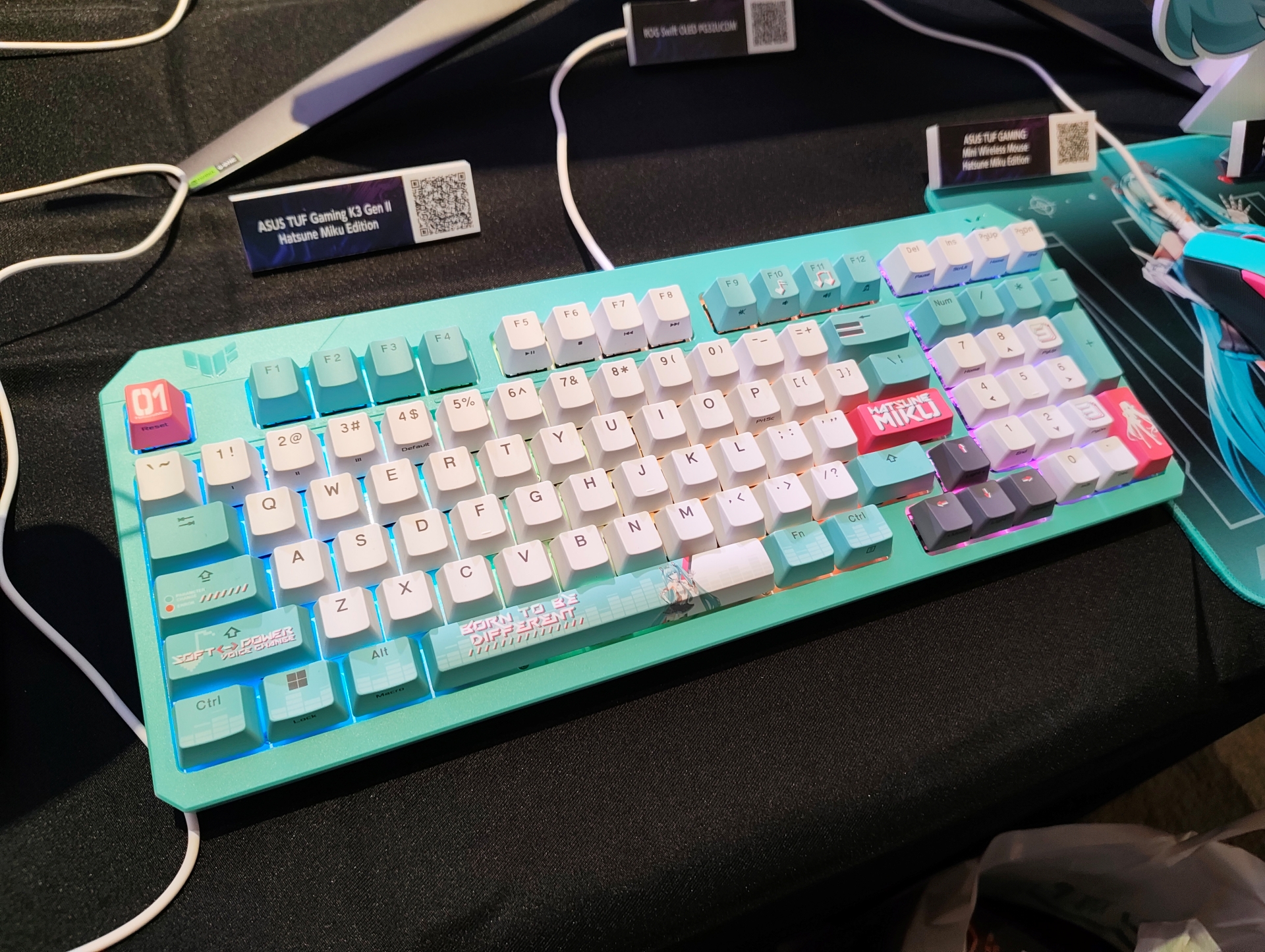 コラボキーボード「ASUS TUF Gaming K3 Gen II Hatsune Miku Edition」
