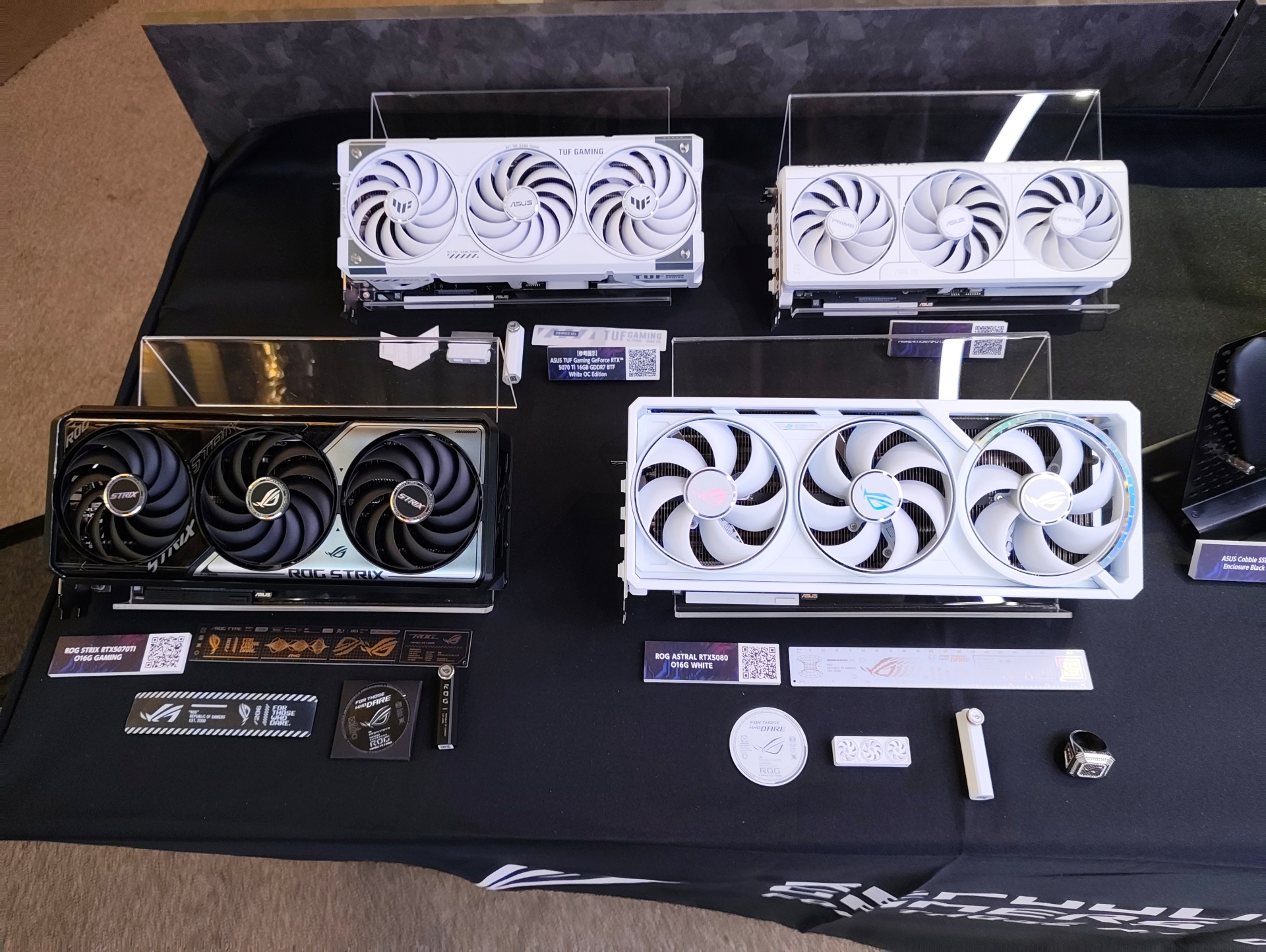 「自作PCパーツ」コーナーでも発売済み/未発売のグラフィックスボード製品が展示されていた