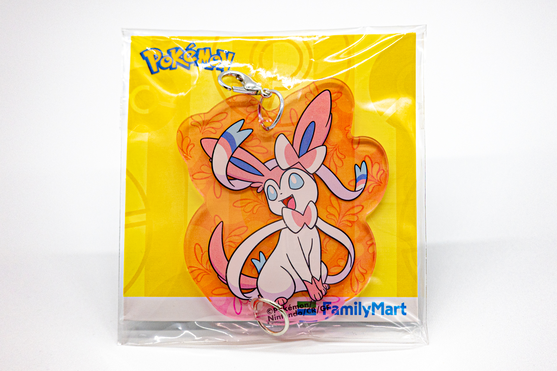 第1弾ではイーブイ（オスのすがた）、シャワーズ、サンダース、ブースター、ニンフィアの5種、第2弾ではイーブイ（メスのすがた）、エーフィ、ブラッキー、リーフィア、グレイシアの5種が展開される