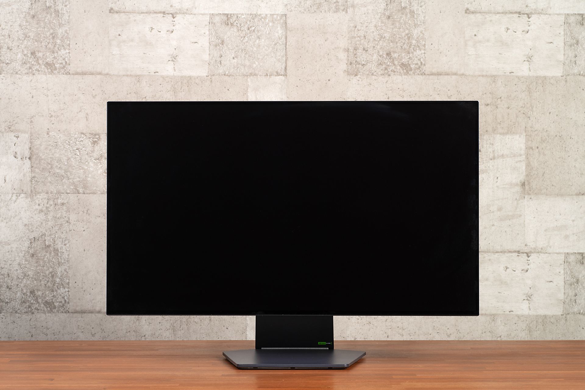 画面を一番下に下げた状態。高さは上下110mmの範囲で調整できる