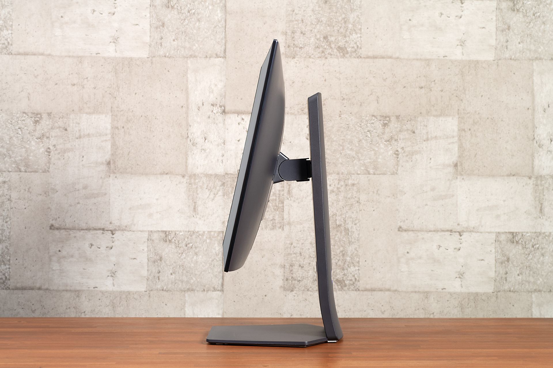 画面を一番上に向けた状態（チルト角＋15度）