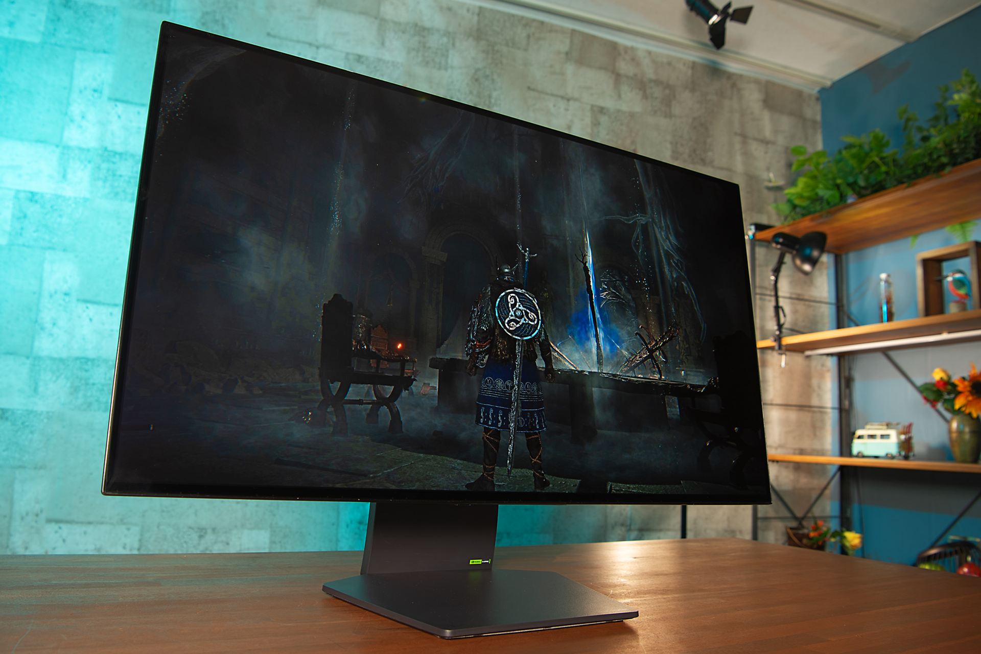 32GX870A-Bなら、漆黒の表現もお手の物だ