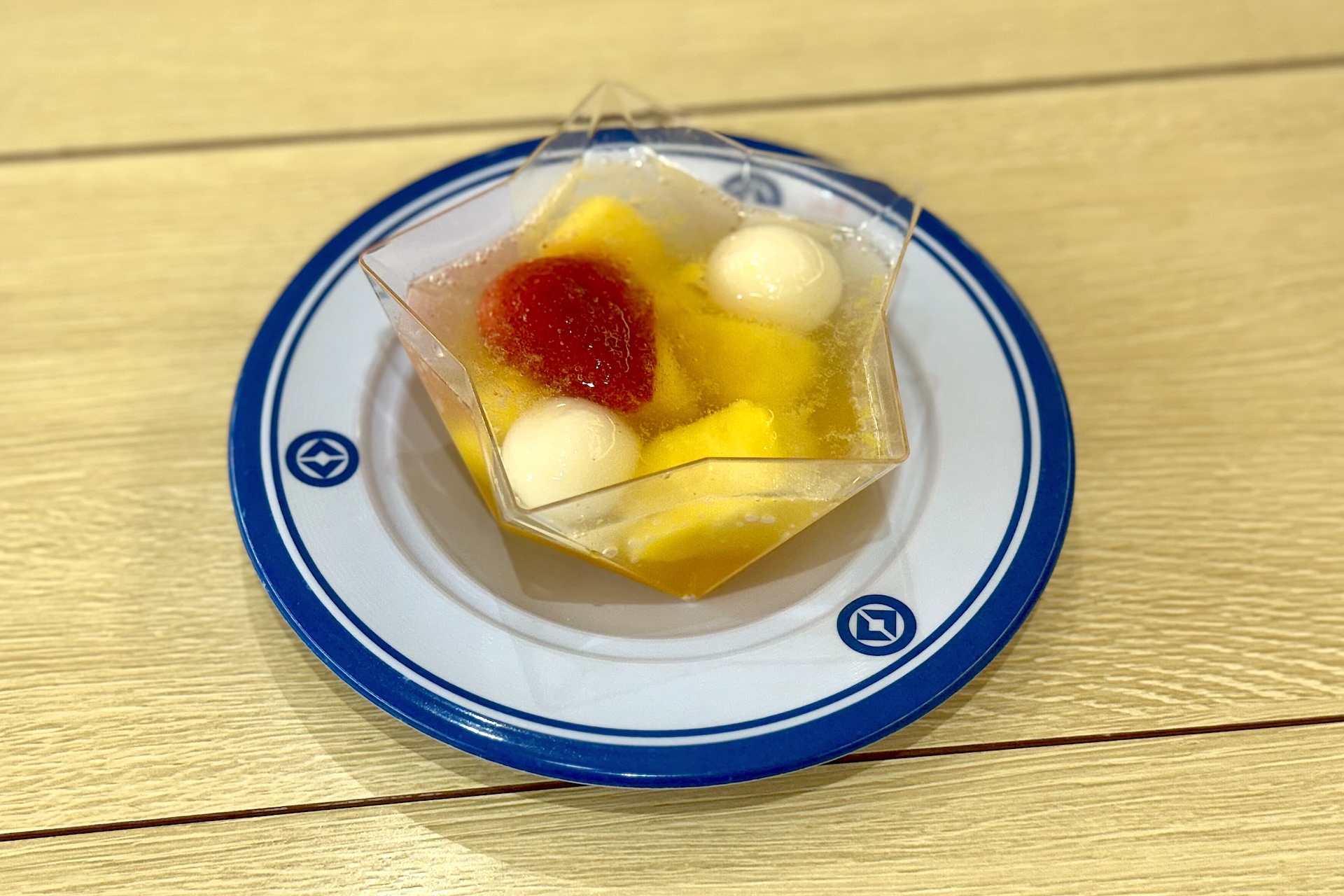 「天の川フルーツポンチ」 価格：240円 販売期間：6月27日〜7月7日