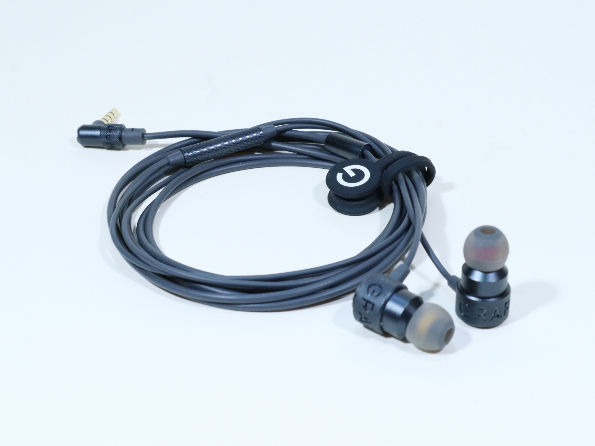 FPS特化のイヤホン「GRAPHT THE SHOOTER」