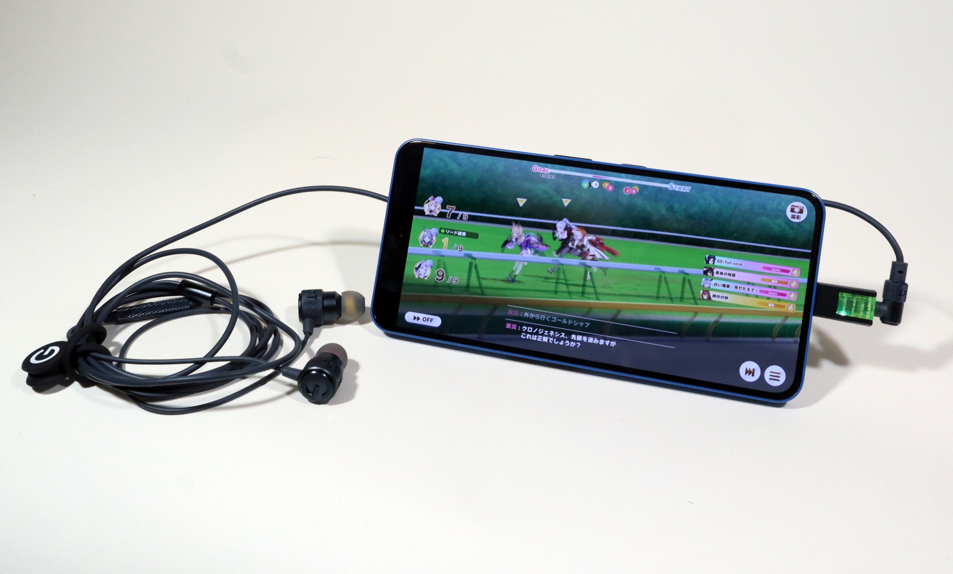 USB Type-C搭載スマートフォンなどに接続して使う事もできる。試しに筆者手持ちの「Nothing Phone (3a)」に接続してみたが問題なくゲーム音声などをイヤホンで楽しむことができた