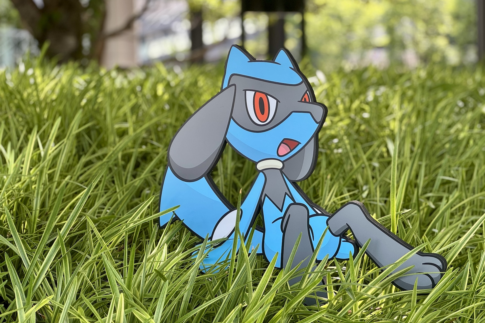 草むらでくつろいだりするポケモンたち