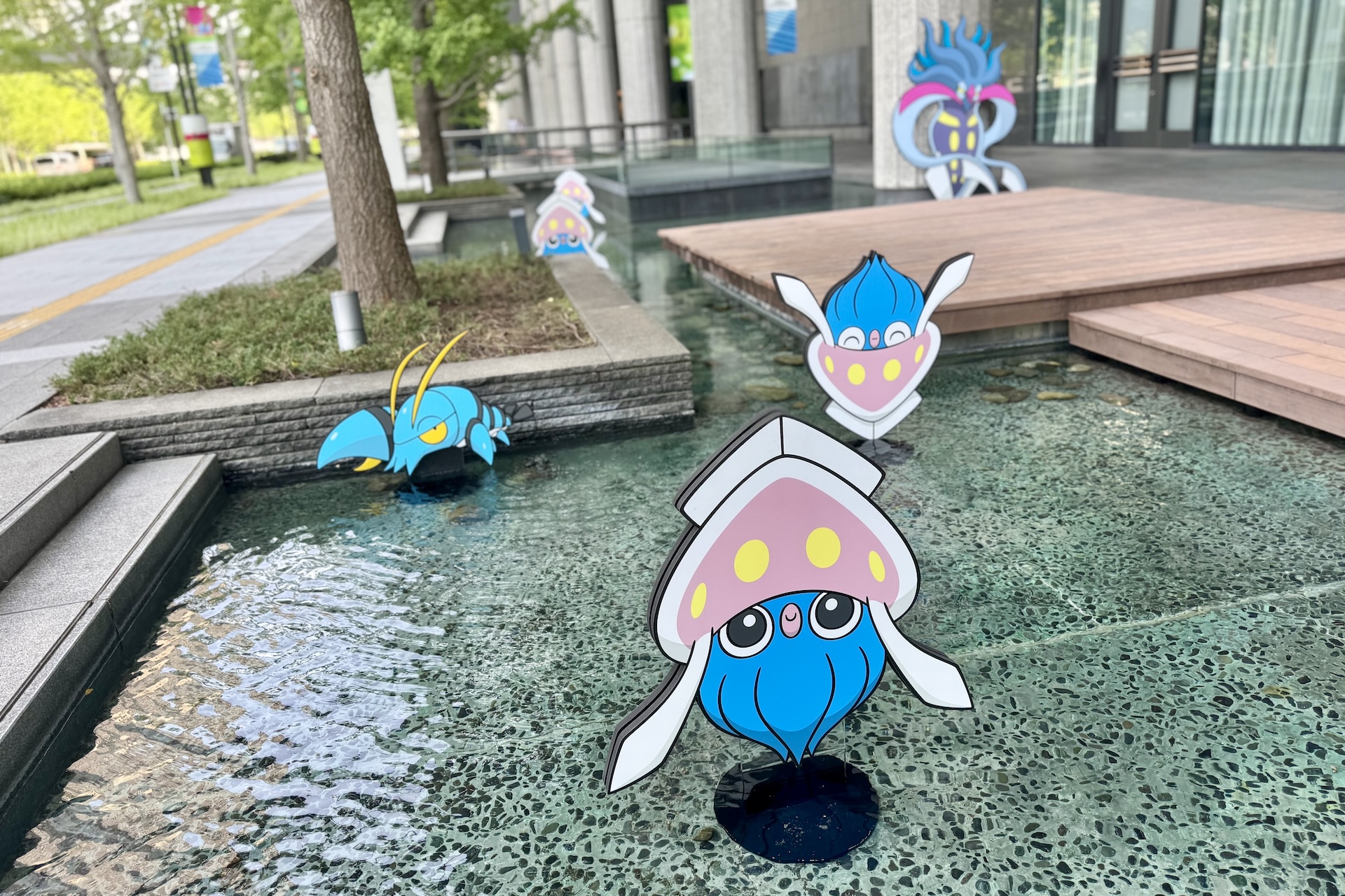 水場では水タイプのポケモンたちが