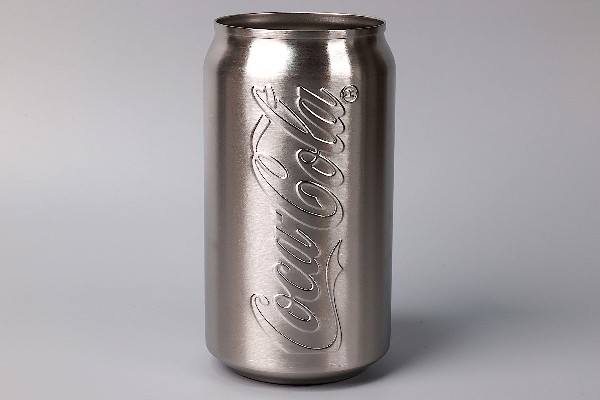 コカ・コーラのロゴマーク付き