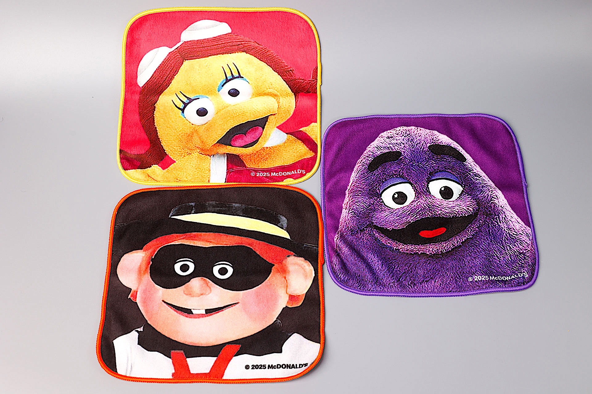 実際に手に入るのは3種類のうちいずれか1枚だ