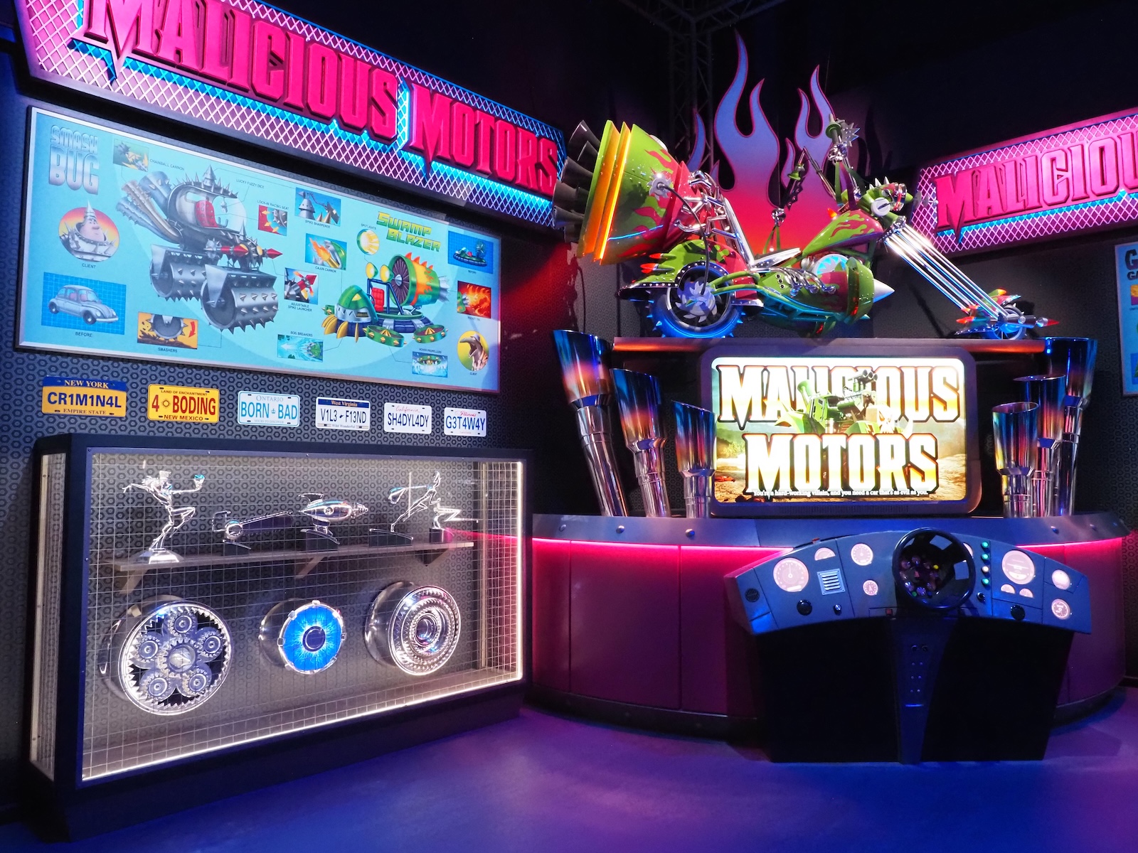 入口の展示も見ていて楽しい