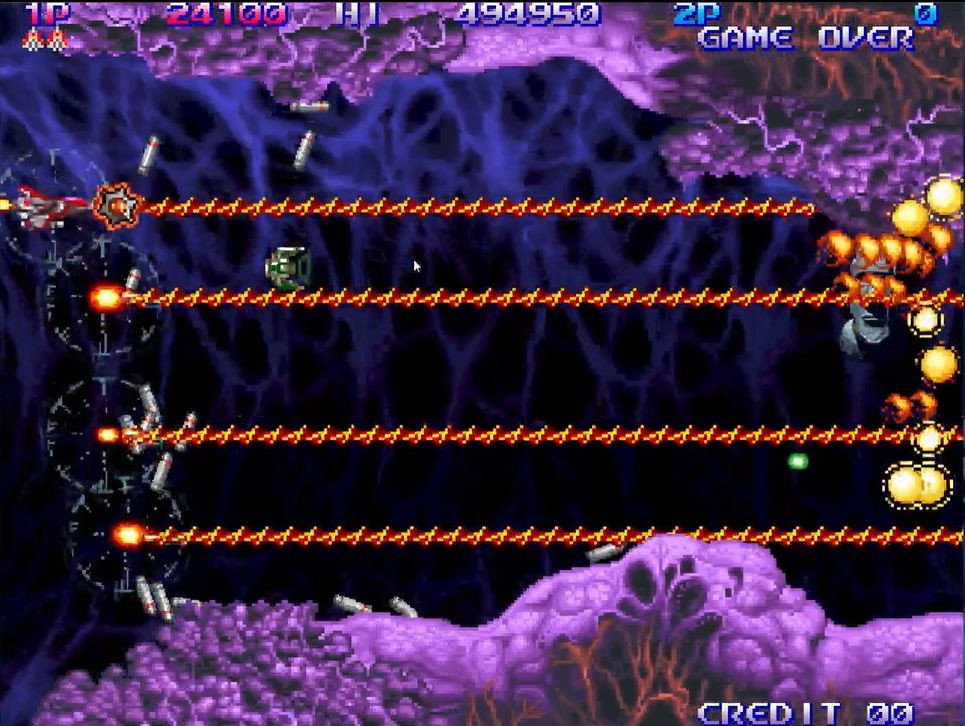 ノーマルショット、レーザー、リップルレーザーの状態で、それぞれバーストを発動したところ。いずれも絶大な威力を発揮する