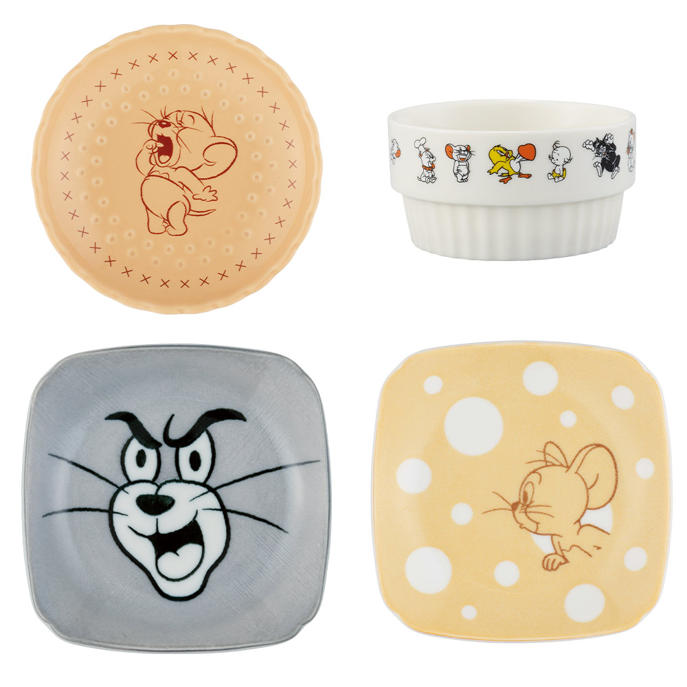 登場シーンでクッキーをねだるタフィーをイメージしたビスケット風の小皿やかわいいサイズのココット、トムの顔がユニークな小皿にチーズのような小皿など「トムとジェリー」の世界を凝縮したおいしい陶磁器アイテム