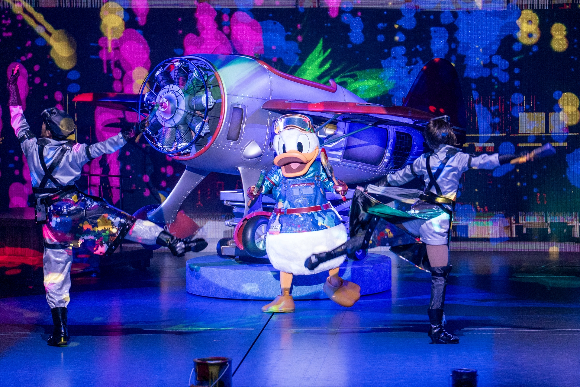 どんな色に塗ろうかウキウキしていると……