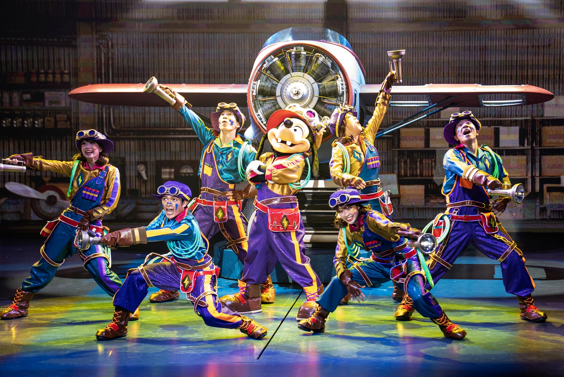 修理完了！　と自慢げなマックス