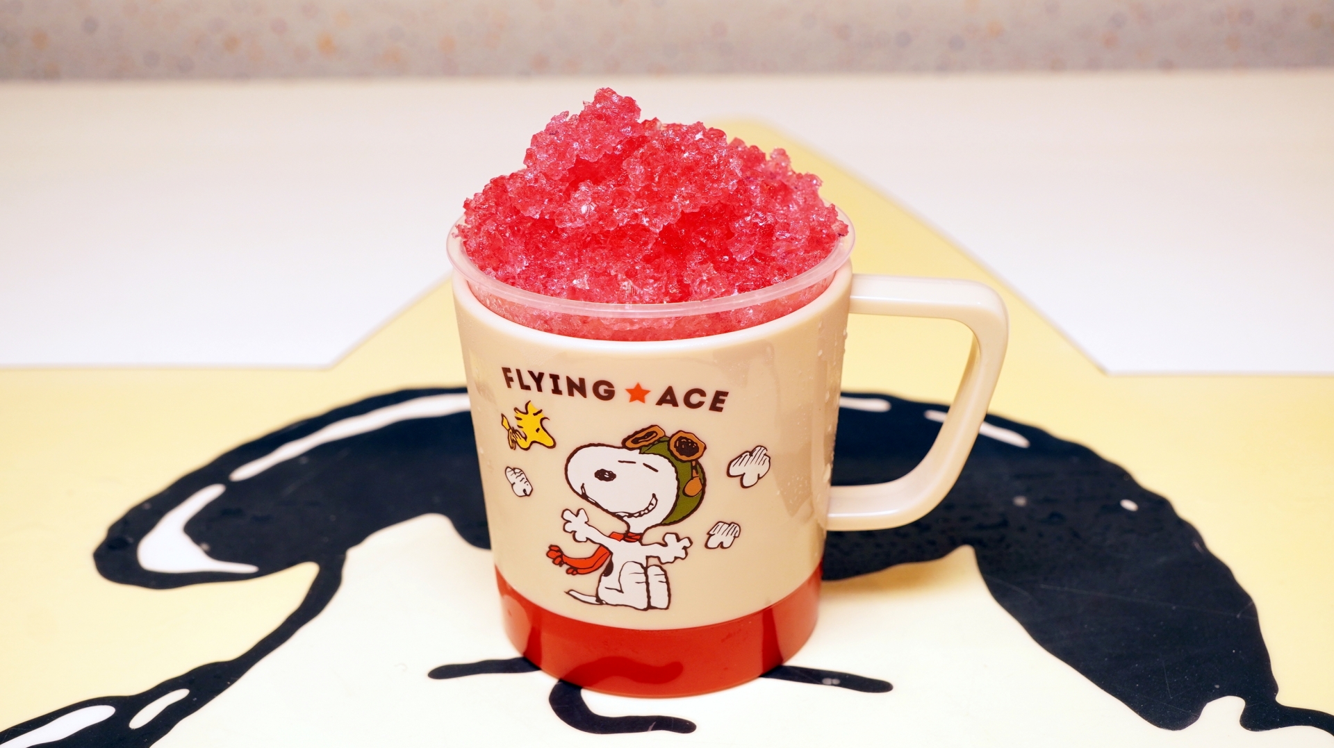 イチゴ・フラッペ スヌーピー・マグカップ付き 1,200円