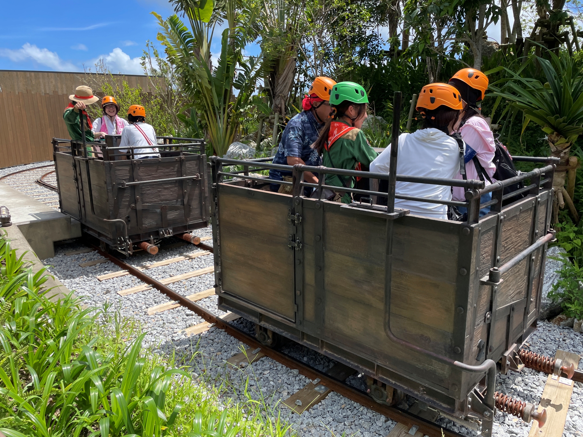 トロッコを動かす場面もある