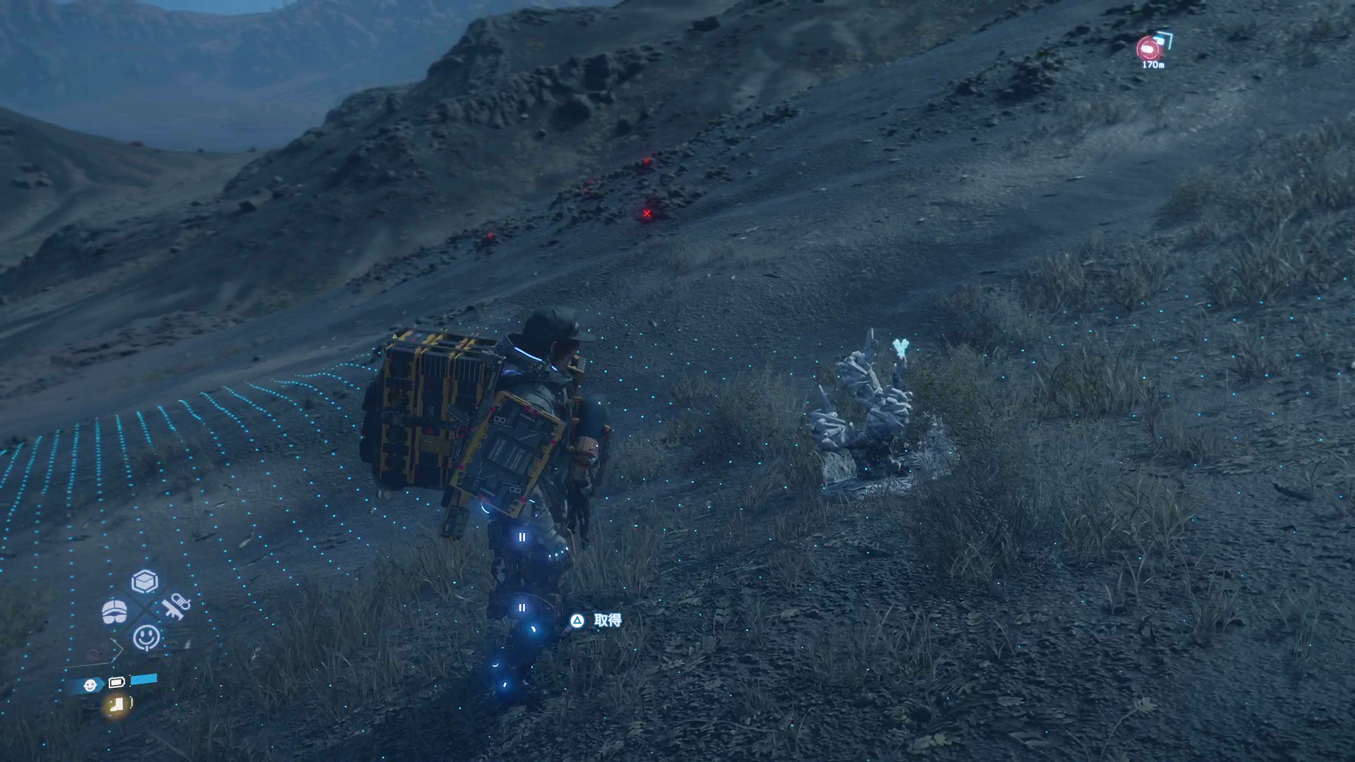 後には白いBT結晶体が残る。いずれも色の違うカイラル結晶という感じだが、サムズアップをしているような形をしている