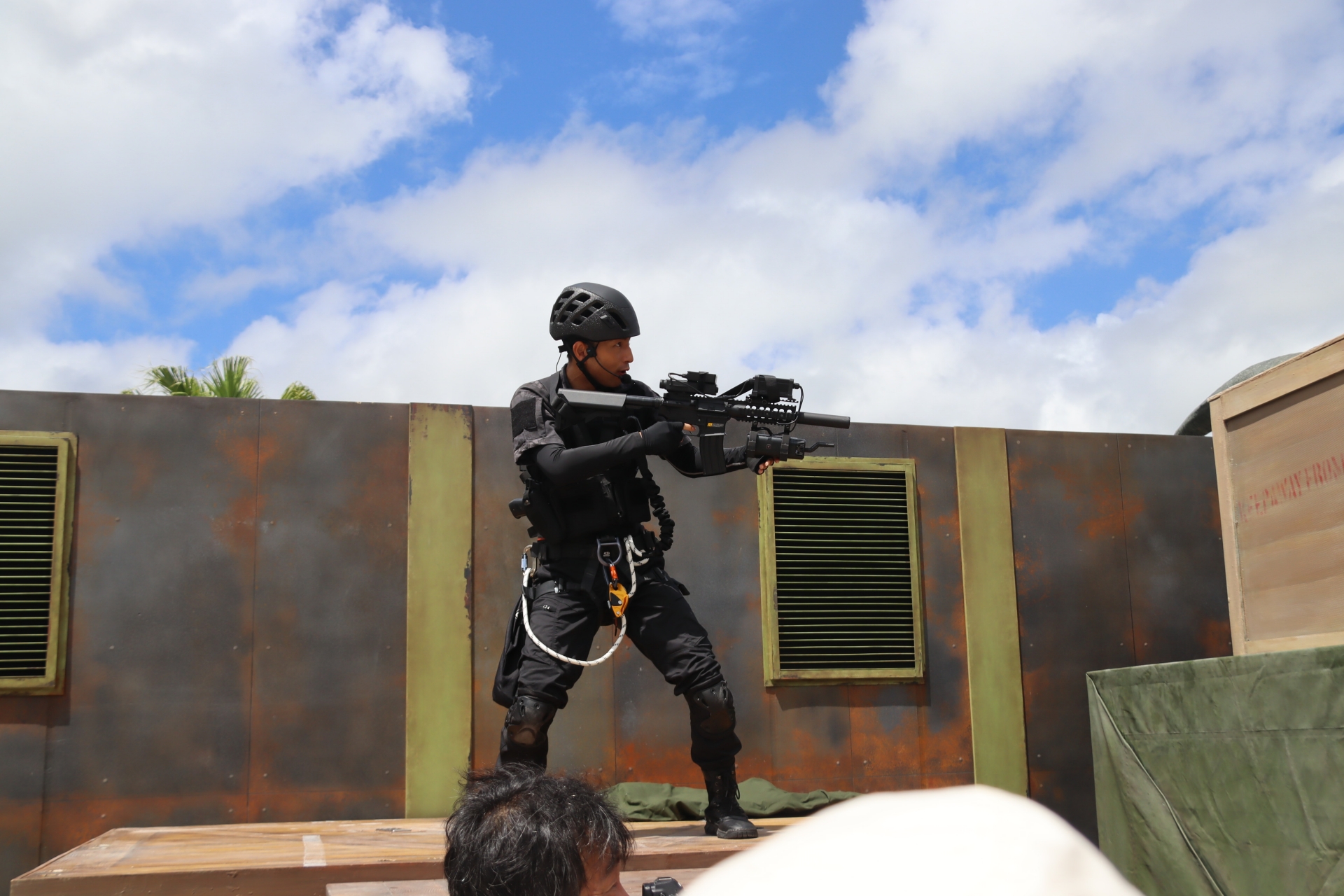 「みんなで生きて帰りましょう！」と隊長