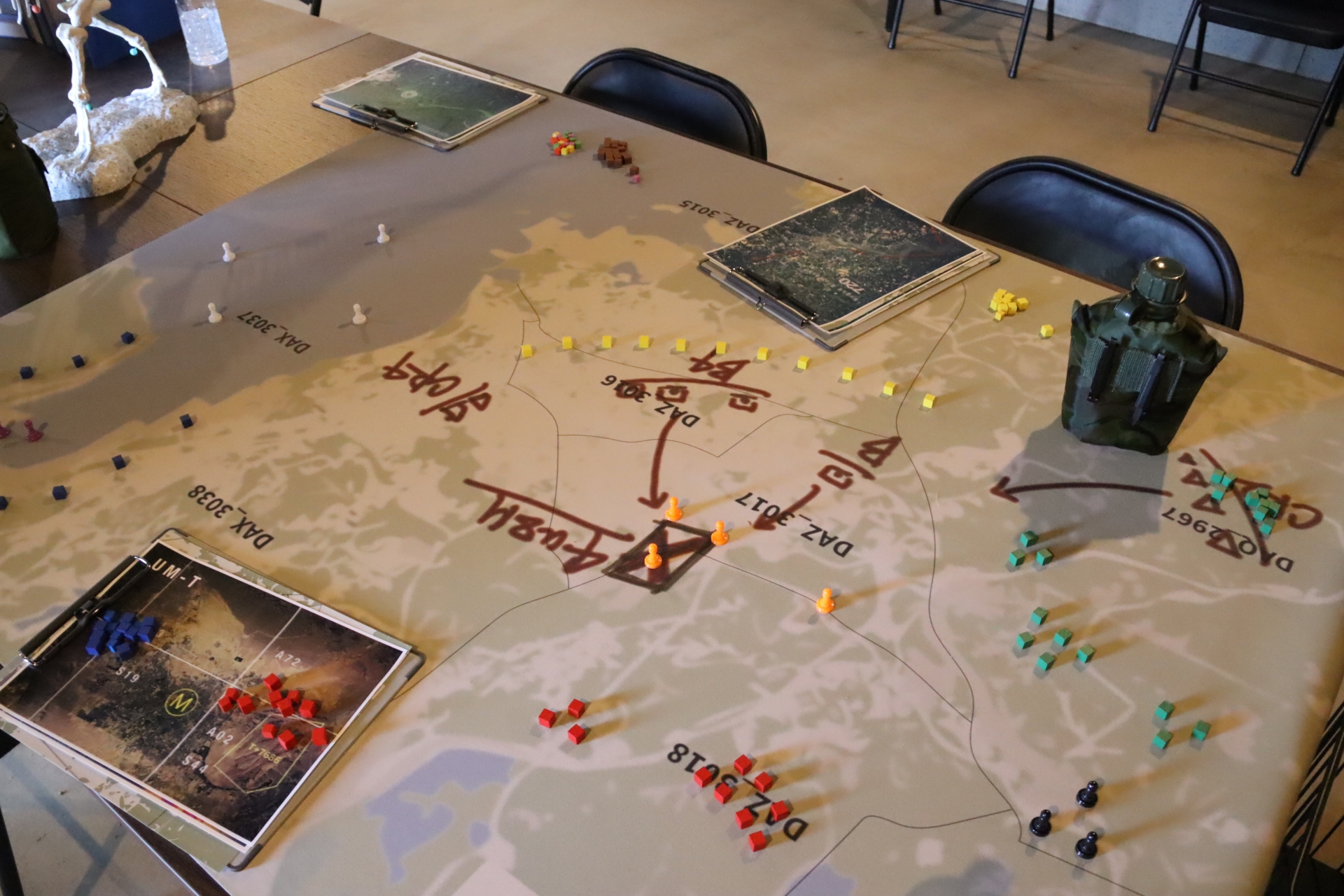 ブリーフィングルーム