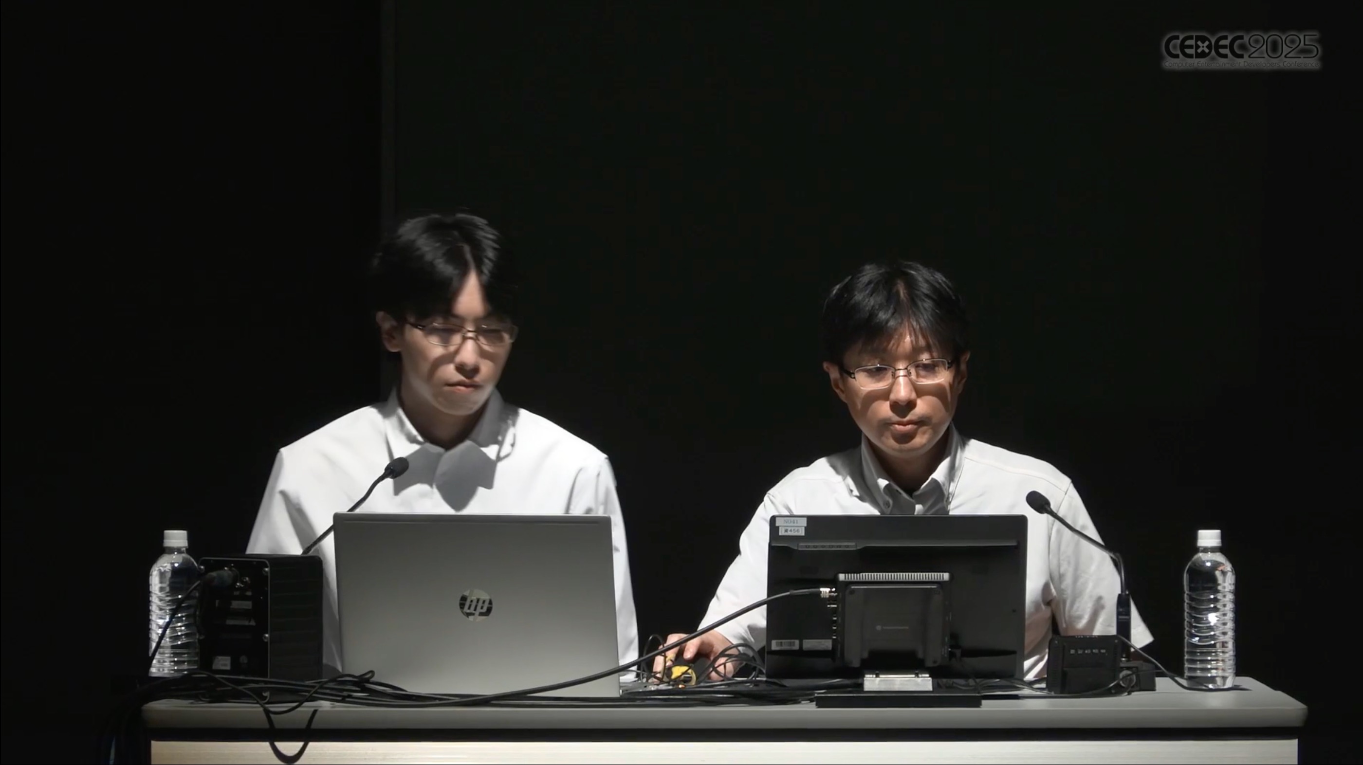 左：片平怜士氏　右：佐藤秀憲氏