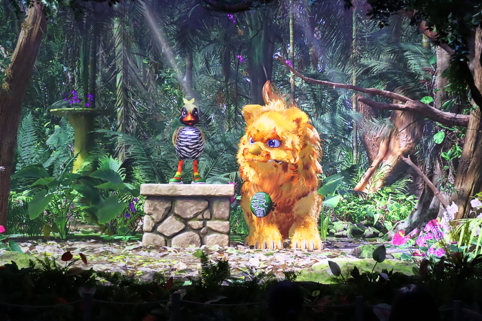 シーサーは「シシ」だった。動き出した途端にのんびりとした口調になる