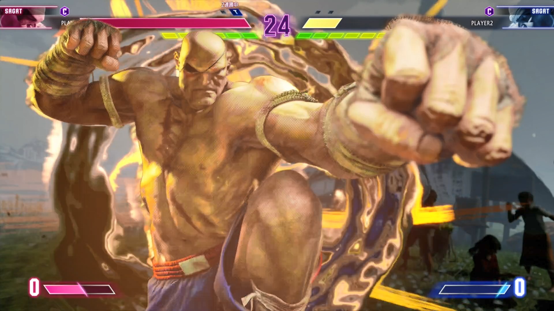 スーパーアーツ「サベージタイガー」発動時。相手に飛び膝蹴りを当てて相手を掴む。そこからの派生は追加入力がない場合は「サベージタイガーレイド」になるが、移動ボタンの入力でさらに3パターンの派生が用意されている