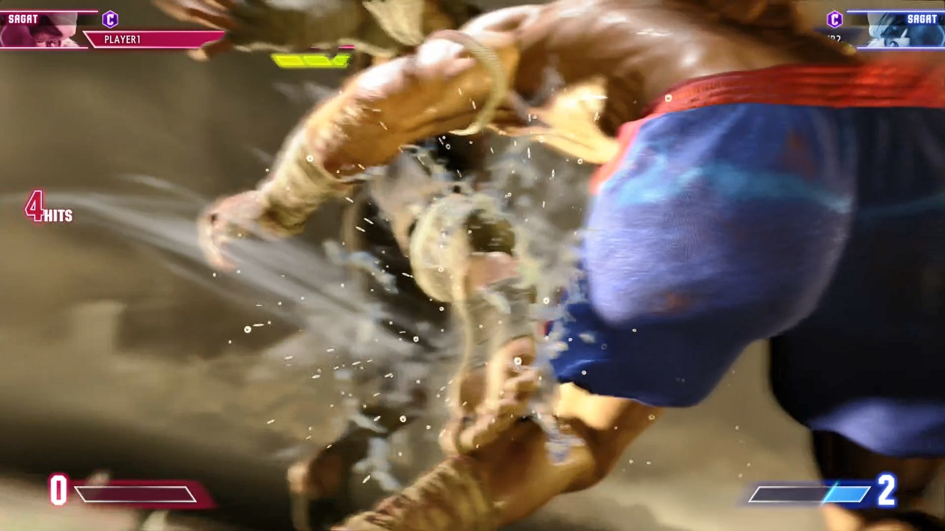 クリティカルアーツ時はエルボーの演出がカットになる代わりに相手を地面に叩きつける演出が追加される