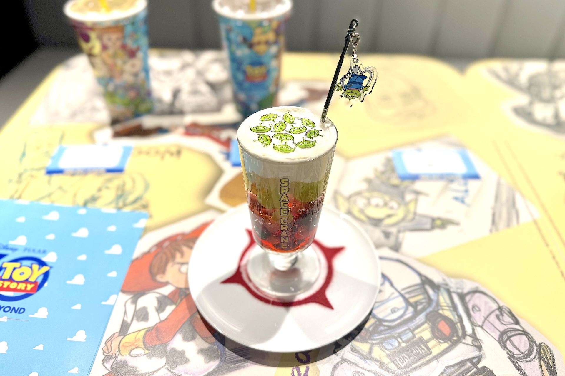 ＜エイリアン＞ゼリーパフェ 1,490円